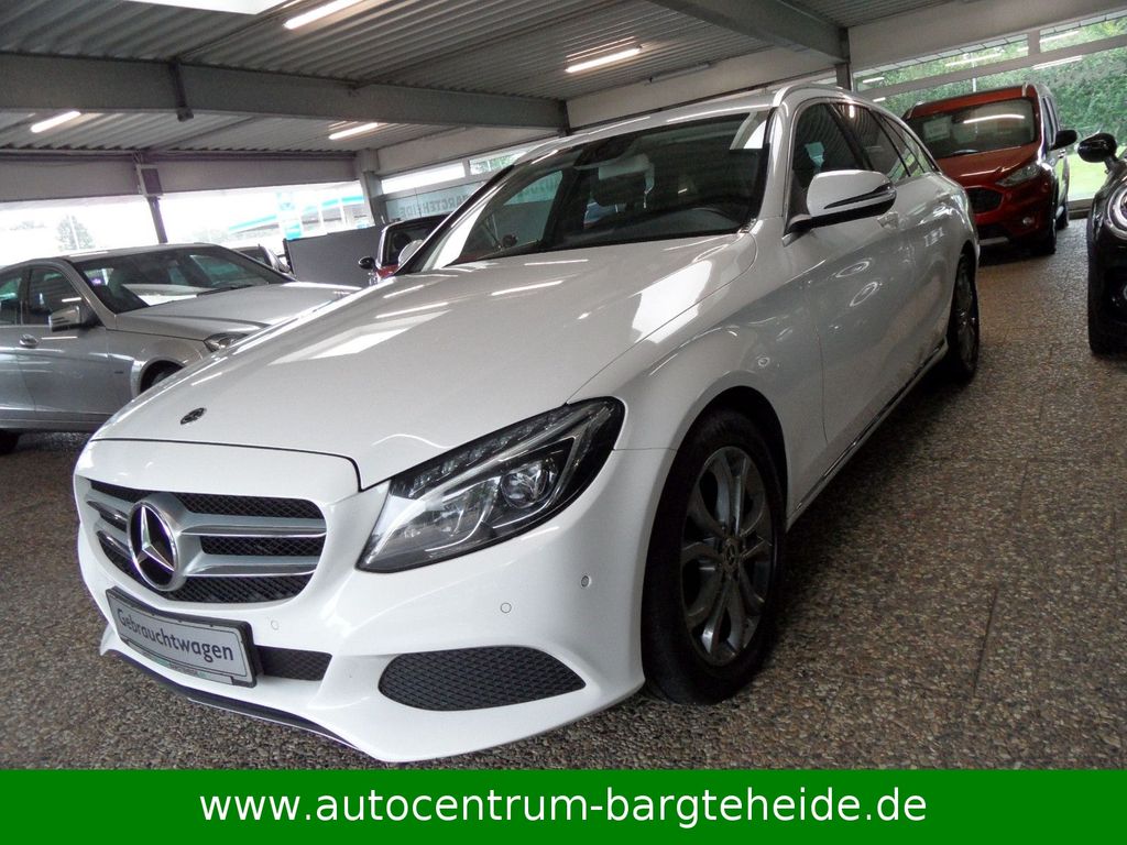 Image of Mercedes-Benz C 220