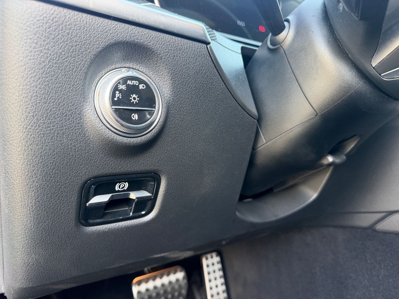 Fahrzeugabbildung Mercedes-Benz C 300 d T AMG+NIGHT+LED+CARPL+TOTWINK+KAMERA+