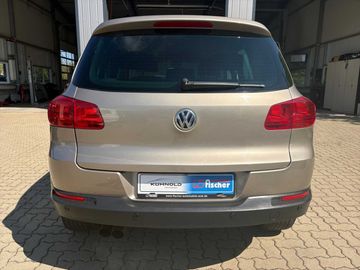 Volkswagen Tiguan - 12