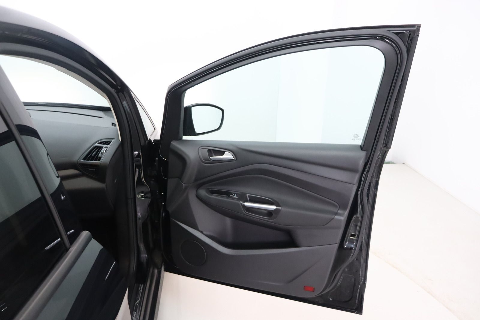 Fahrzeugabbildung Ford C-Max 1.0 * Navi * PDC * SHZ