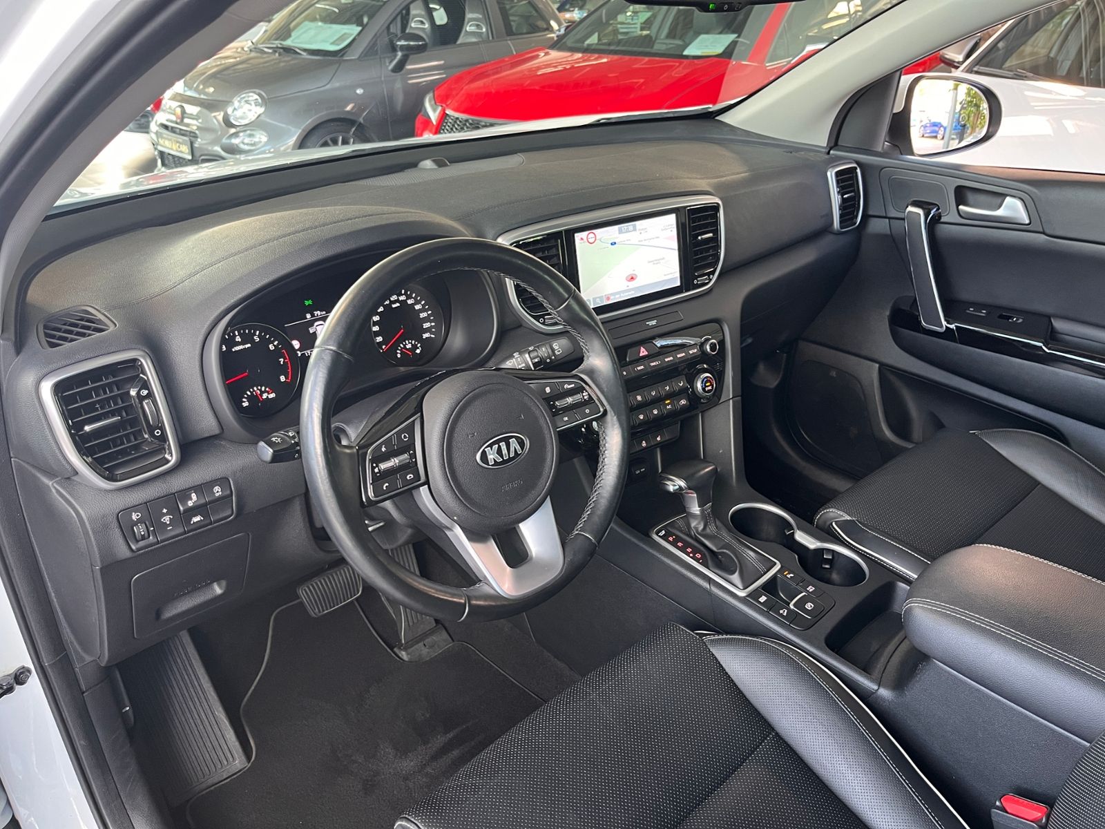 Fahrzeugabbildung Kia Sportage Black Edition 2WD LEDER LED NAV SHZ ALU