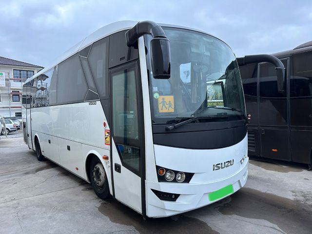 Isuzu Visigo 41 Sitze Euro 6