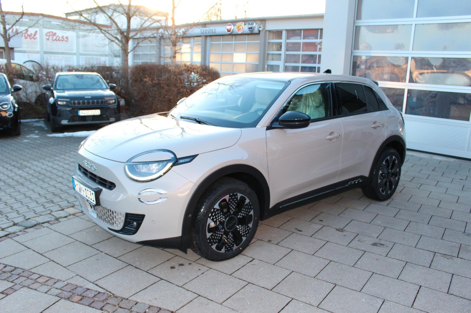 Fiat 600 Hybrid La Prima