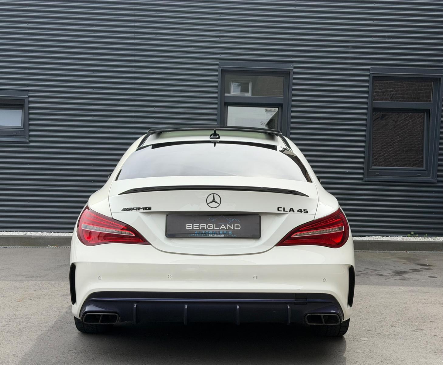 MERCEDES-BENZ CLA 45 AMG 381ch 4MATIC PERFORMANCE PANO MEMORY CARBON ÉCHAPP PERFORMANCE