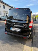 Ford Tourneo Courier 1.5 TDCi 74kW Titanium Titanium - Ford Tourneo Courier von privat