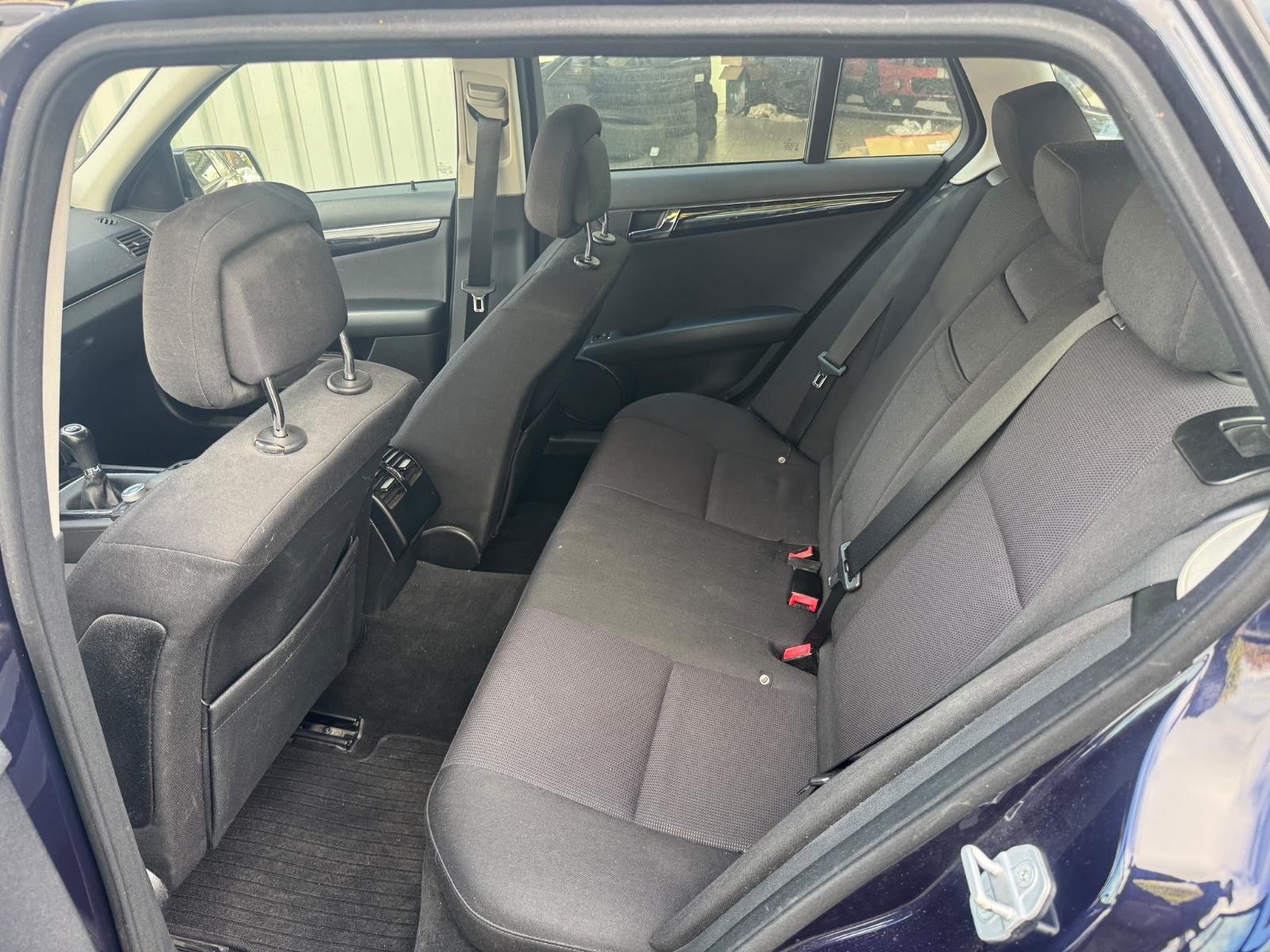 Mercedes-Benz C200 2008 — photo 7
