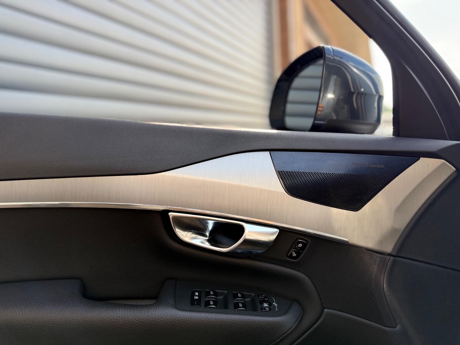 Volvo XC 90 Momentum Pro AWD/360K/LED/VirtC/AHK/H&K/