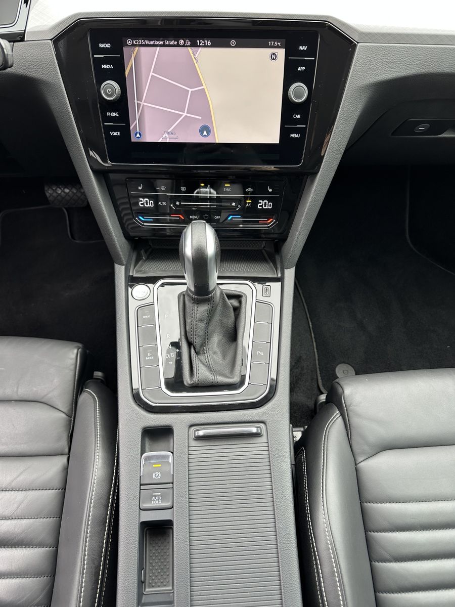 Fahrzeugabbildung Volkswagen Passat Variant 1.4 TSI DSG GTE NAV+LED+ACC+LEDER