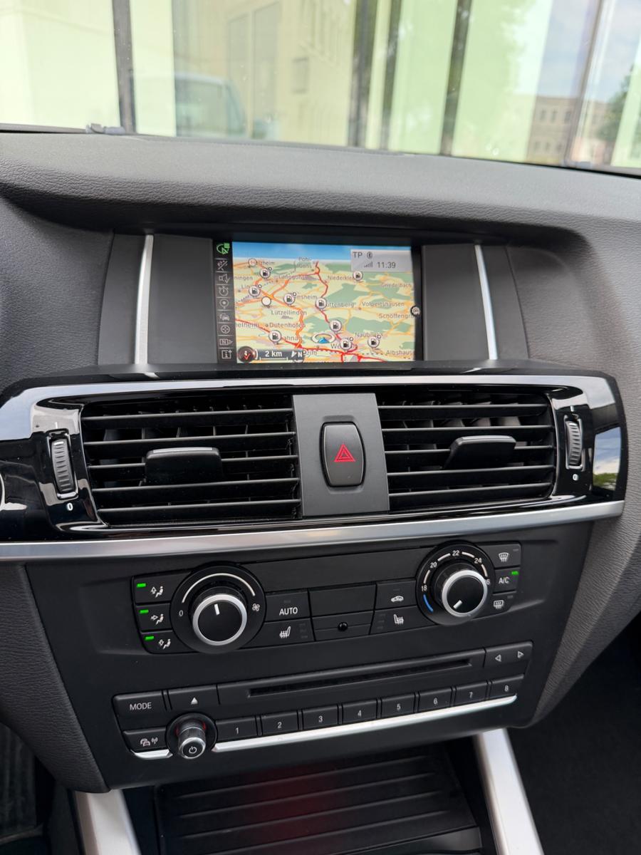 BMW X3 xDrive 20d PANO Automatik NAVI SHZ Klimaauto