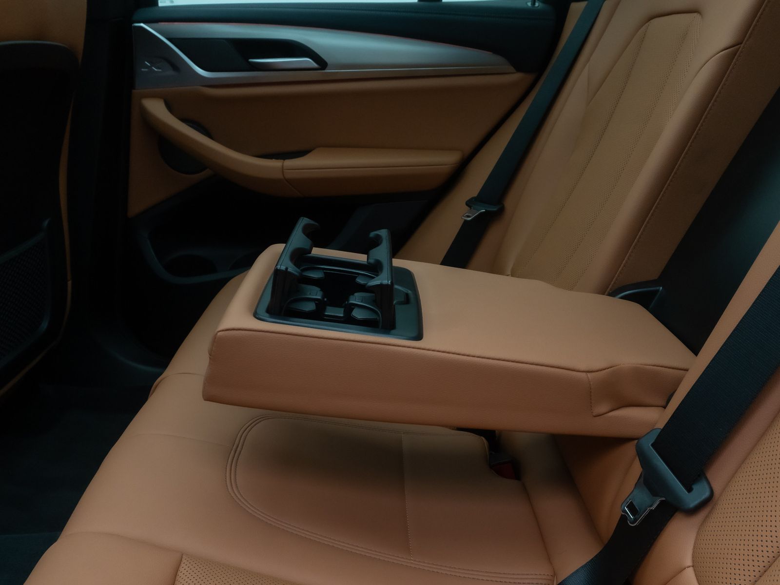 Fahrzeugabbildung BMW X3 M40d Panorama Kamera DAB H/K AHK Komfort 20"