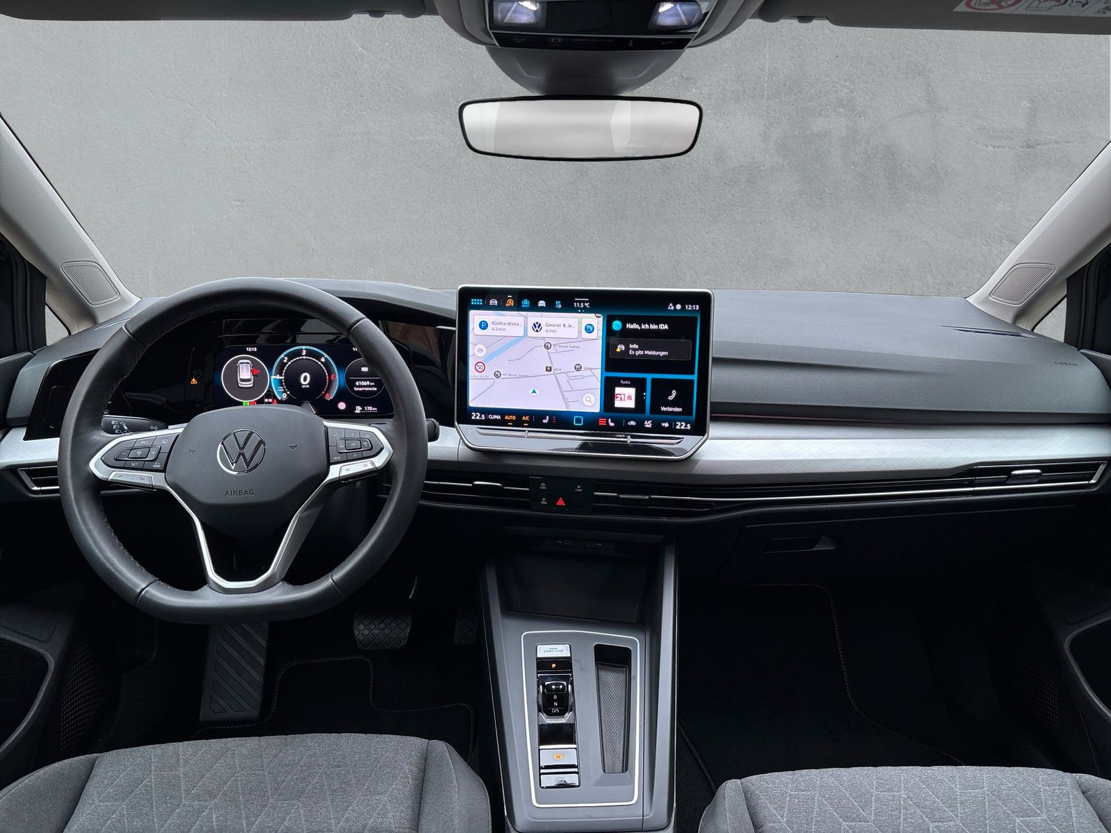 Fahrzeugabbildung Volkswagen Golf Variant 2.0 TDI Life AHK Standheizung HuD