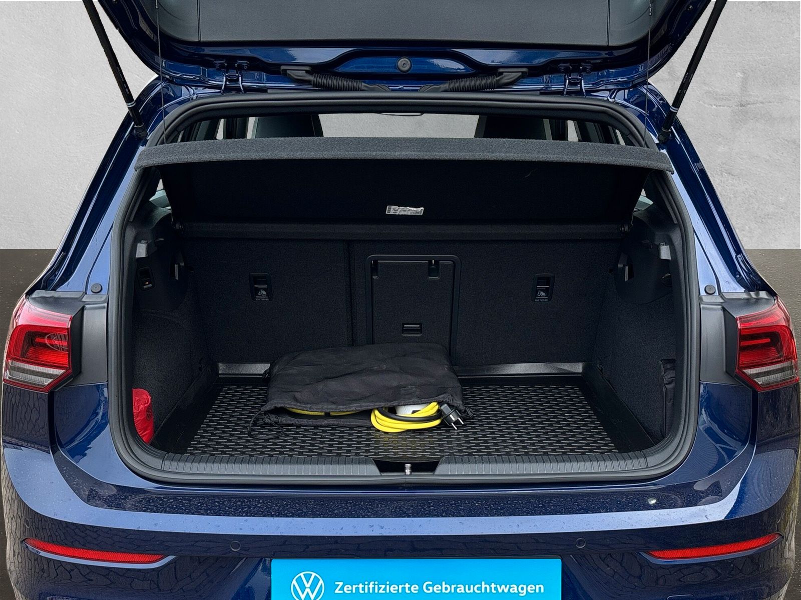 Fahrzeugabbildung Volkswagen Golf GTE 1.4 eHybrid DSG AHK RFK App-Connect