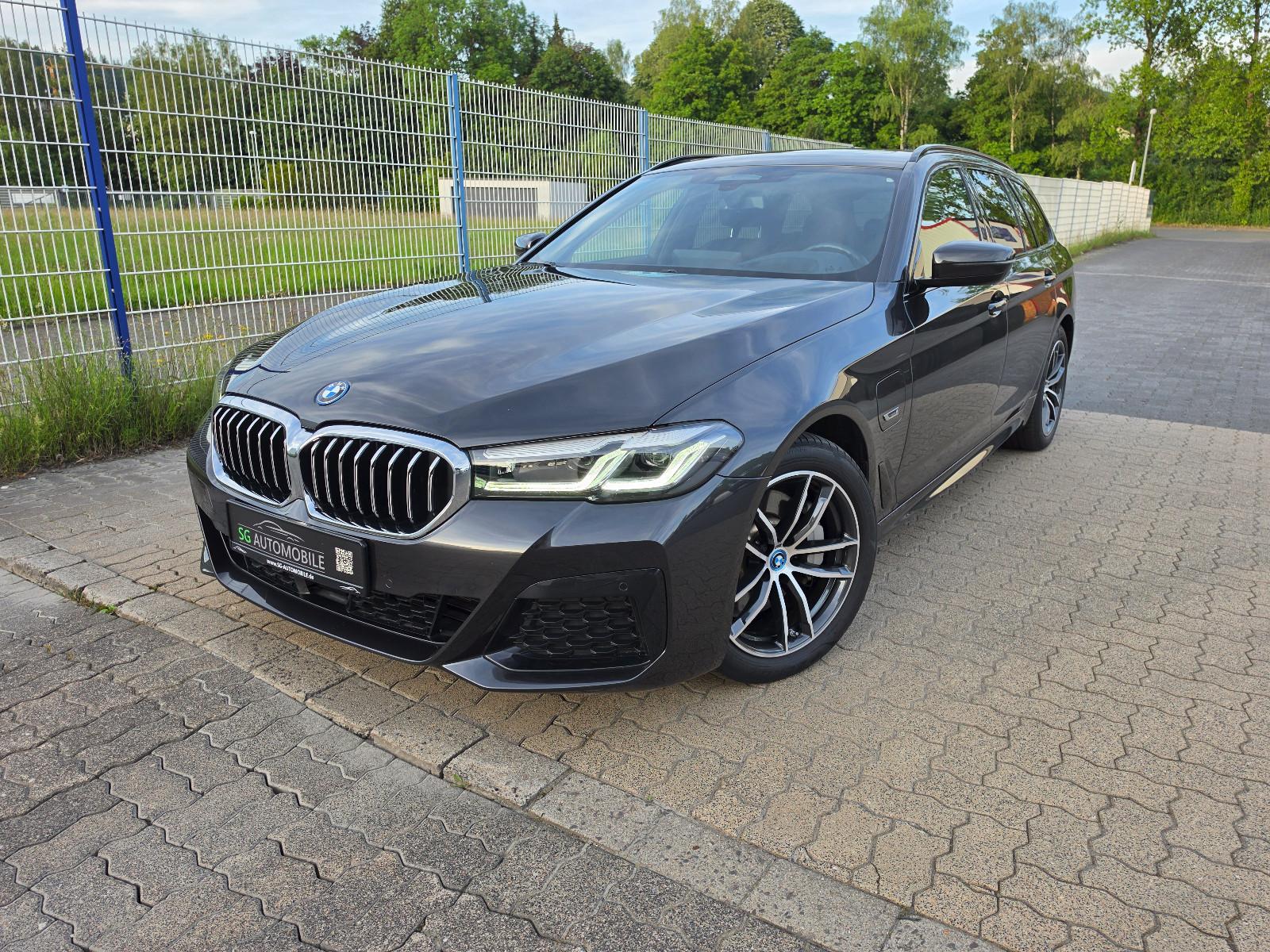 BMW 530 e xDrive M Sport °Head-up°Harman°AHK°PANO°