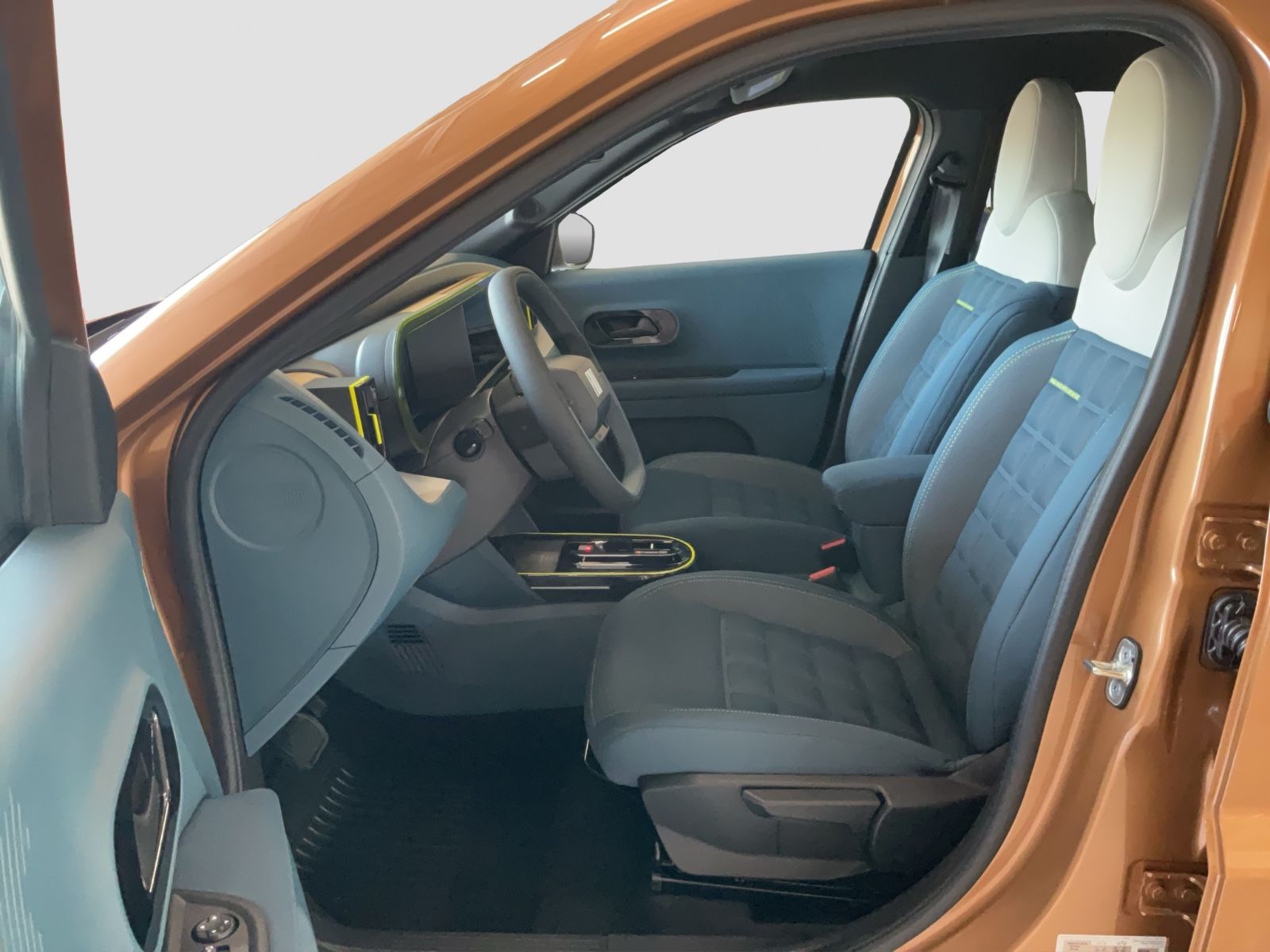 Fahrzeugabbildung Fiat Grande Panda Elektro La Prima + Winterpaket