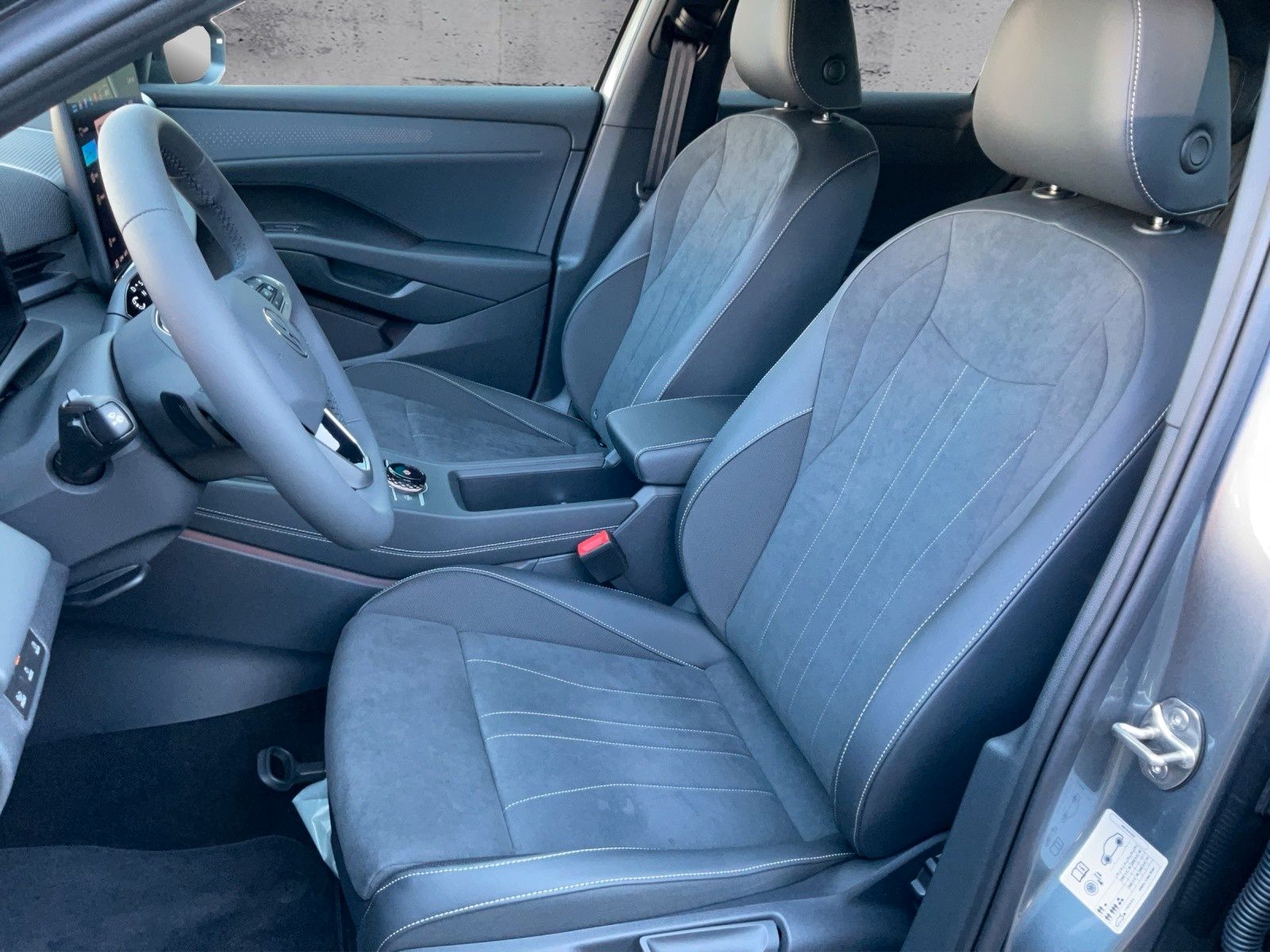 Volkswagen T-Roc 1.5 eTSI 85 kW Style foto 5