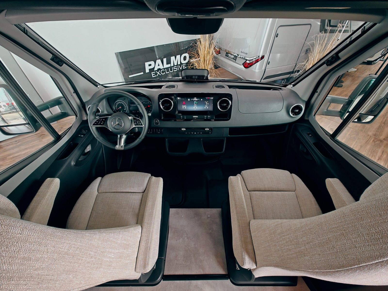 Fahrzeugabbildung HYMER / ERIBA / HYMERCAR VENTURE S 4x4 - NEU! MODELL 2026