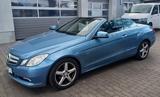 Mercedes-Benz E 250 E Cabrio E 250 CGI BlueEfficiency - Mercedes-Benz E 250: Blau
