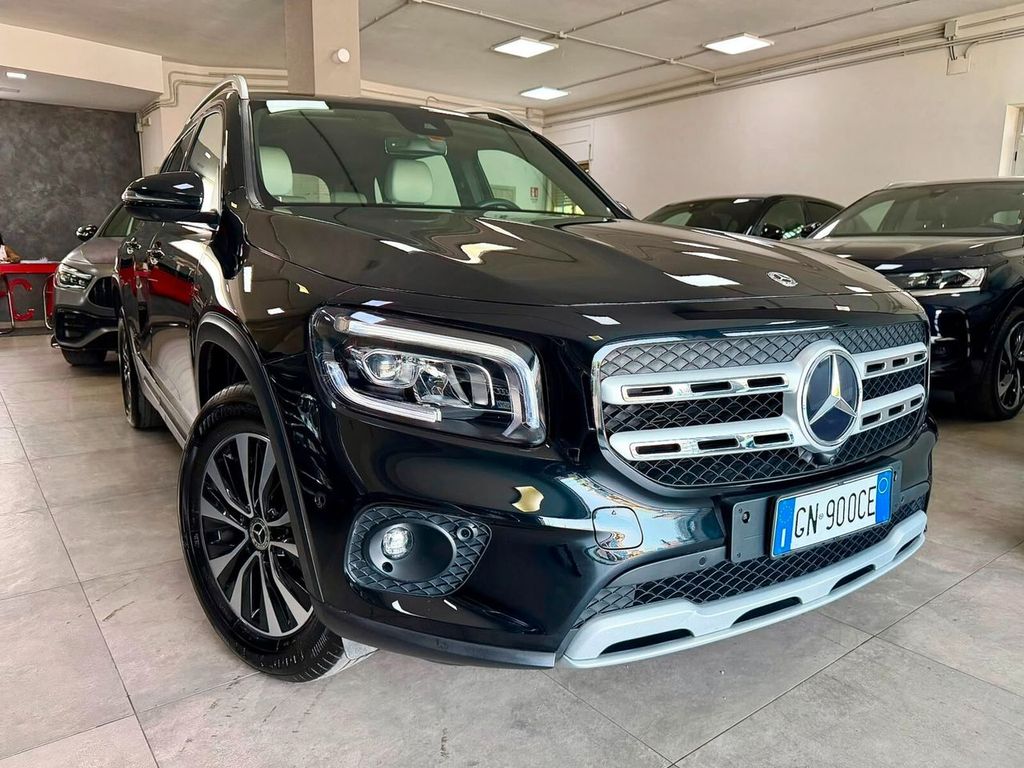 Image of Mercedes-Benz GLB 180