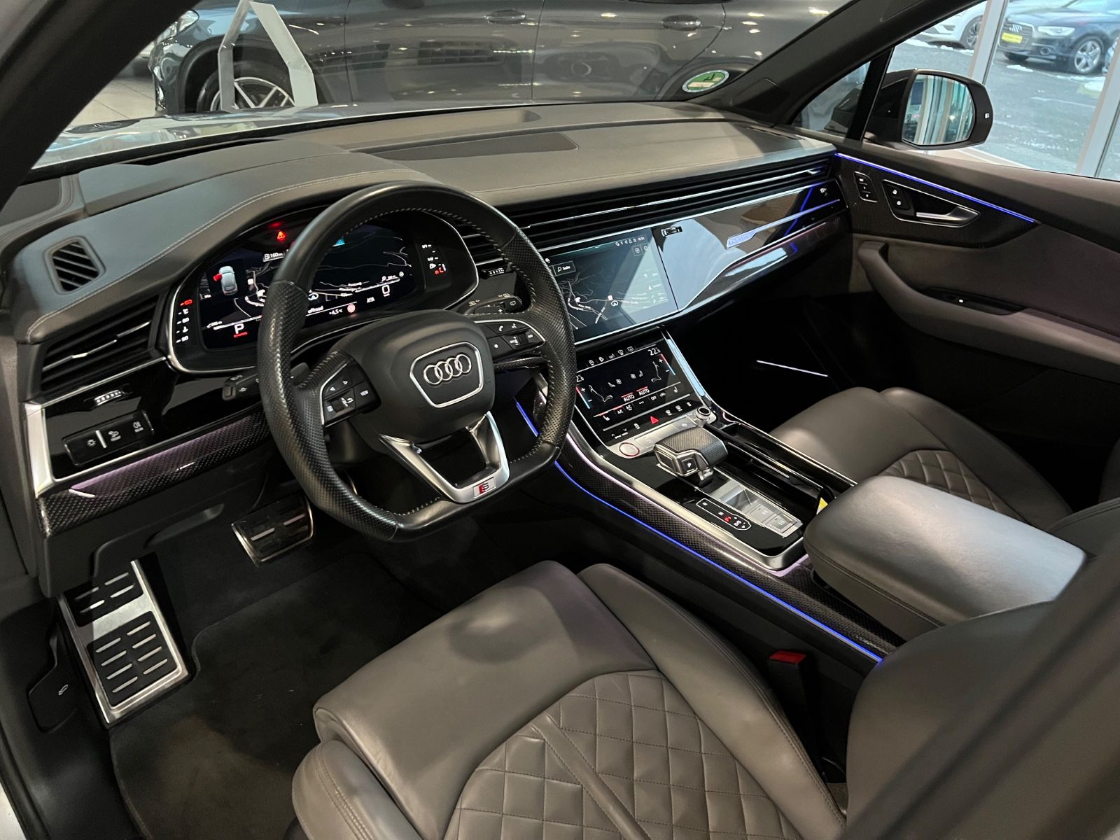 Fahrzeugabbildung Audi SQ7 4.0 TDI quattro*Head-Up * 7.SITZER*