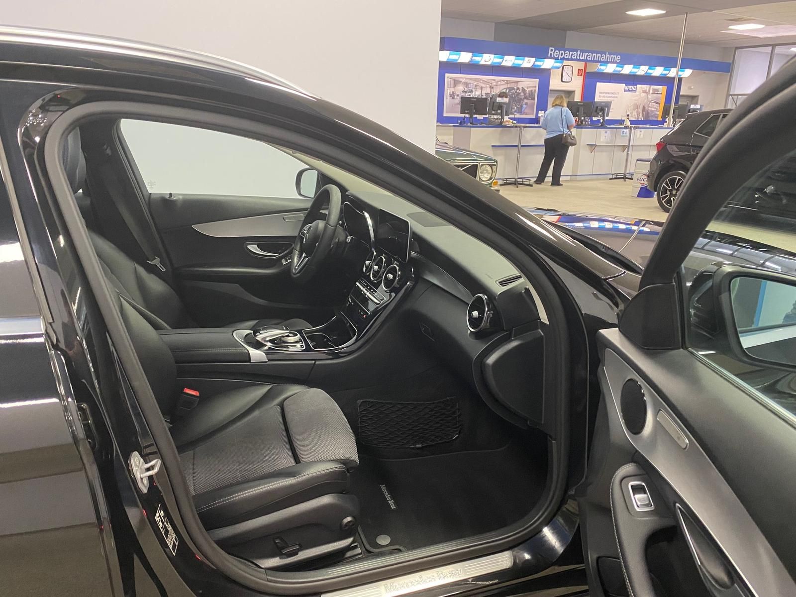 Fahrzeugabbildung Mercedes-Benz C 220 2.0 CDI Avantgarde+NAVI+AHK schwenk+KAMERA