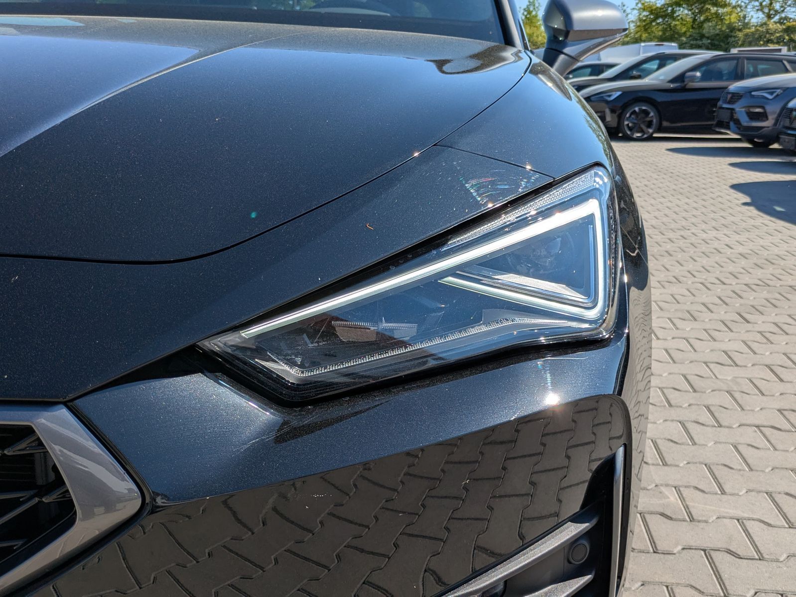 Fahrzeugabbildung CUPRA Leon 1.5 eTSI DSG MATRIX-LED*ACC*APP*KAMERA*18"