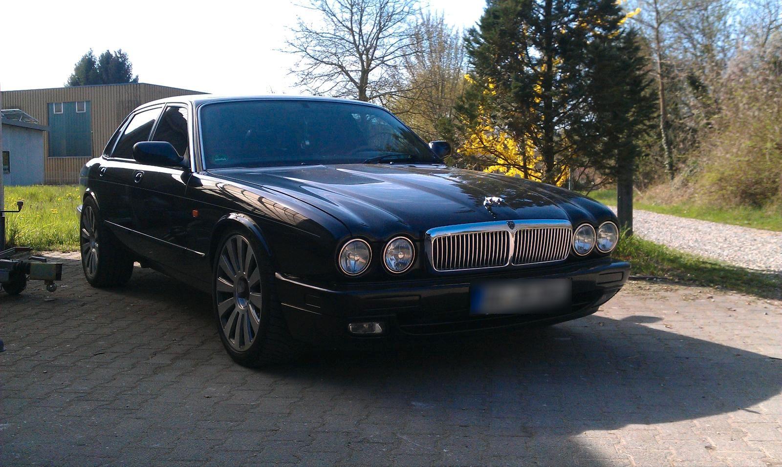Jaguar XJ6