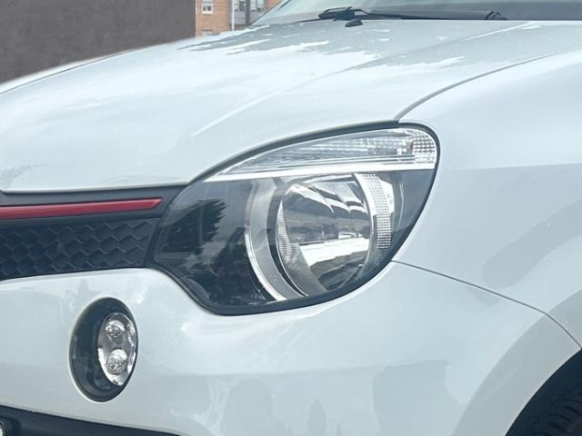 Fahrzeugabbildung Renault Twingo Luxe 0.9 TCe 90 Sportpaket Soundsystem Kl