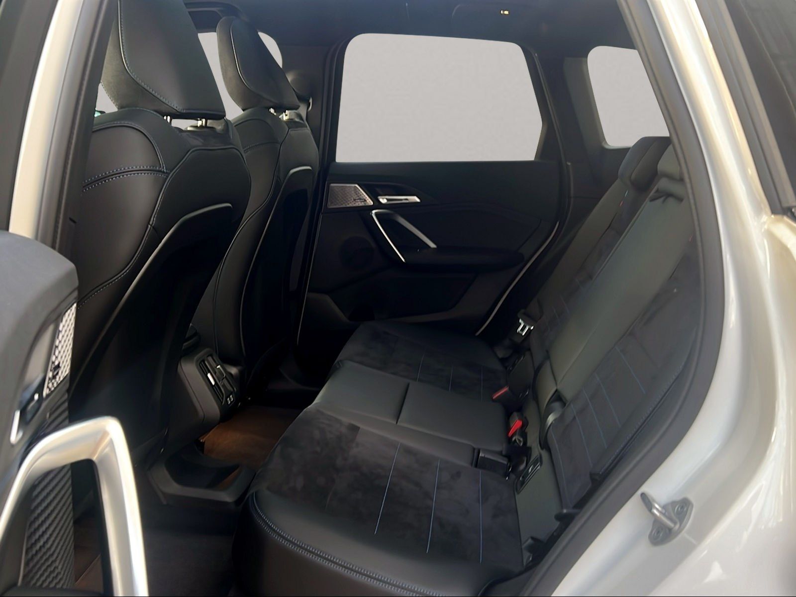 BMW iX1 - Bild 18