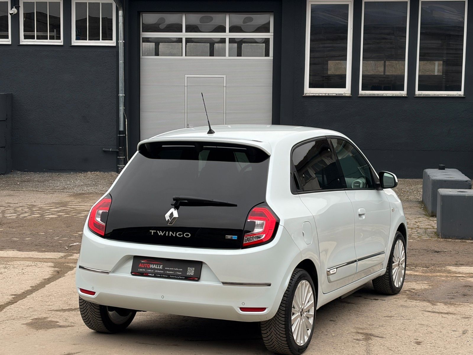 Fahrzeugabbildung Renault Twingo Vibes E Temp SHZ PDC R-Kam CarPlay Navi