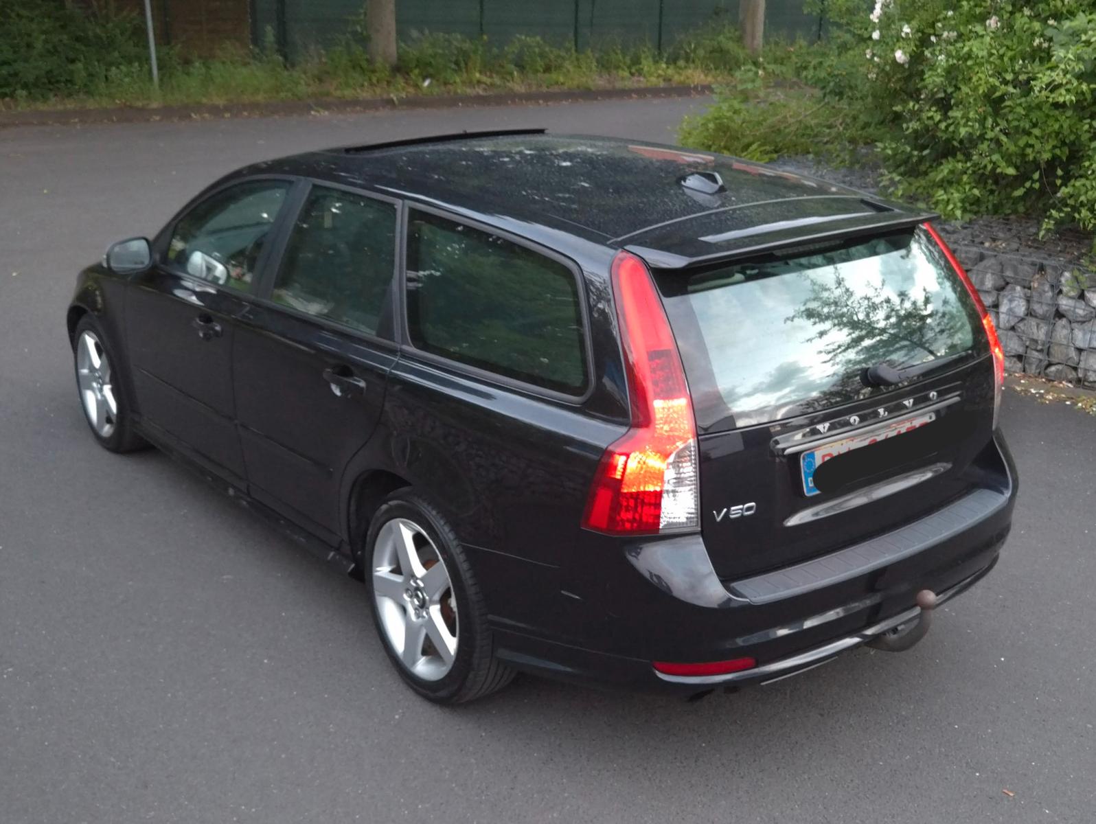 Volvo V50 2008 — interior