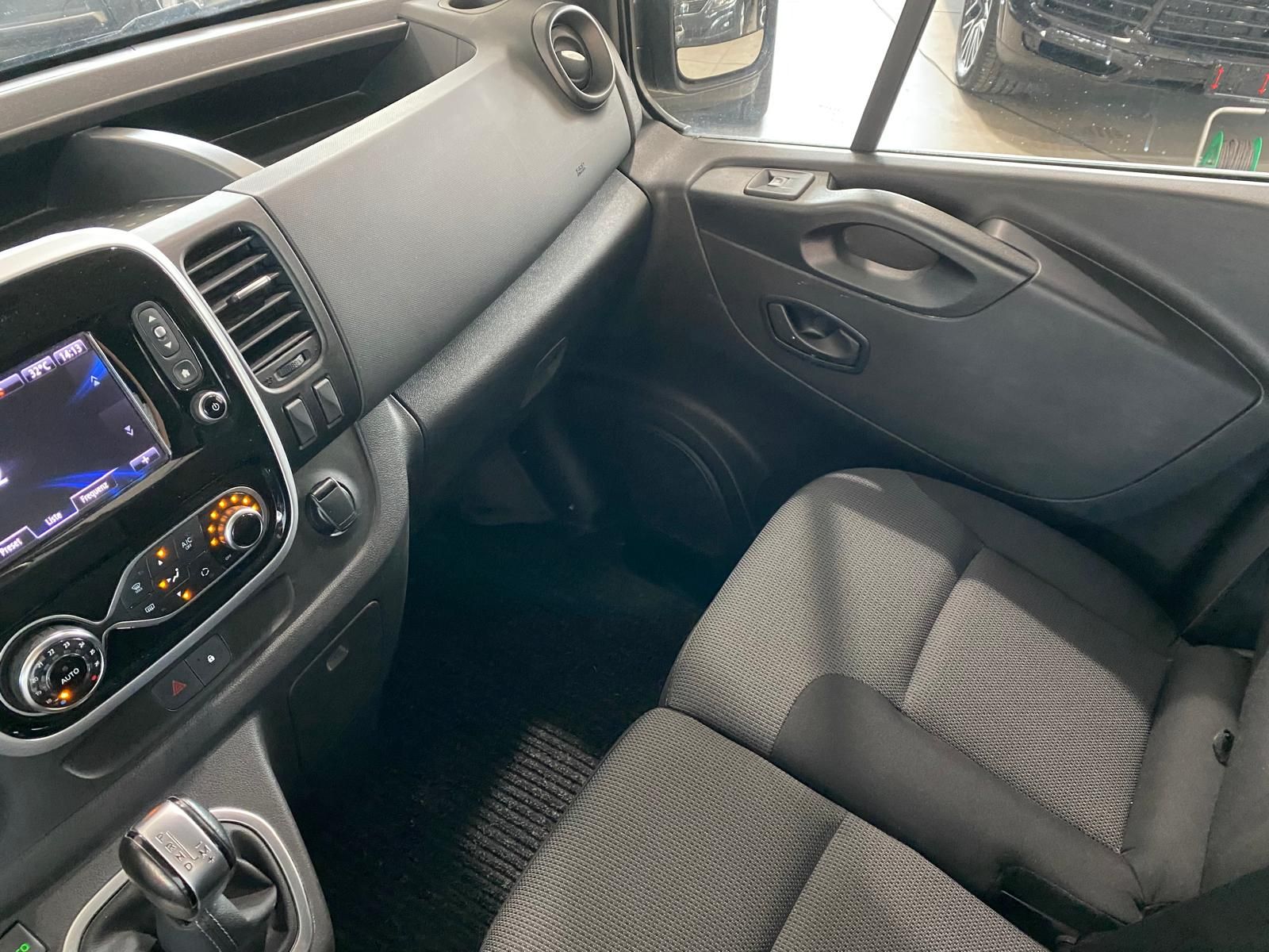 Fahrzeugabbildung Renault Trafic L1L1 2.0 dCi 145 Komfort EDC/Navi/RFK/
