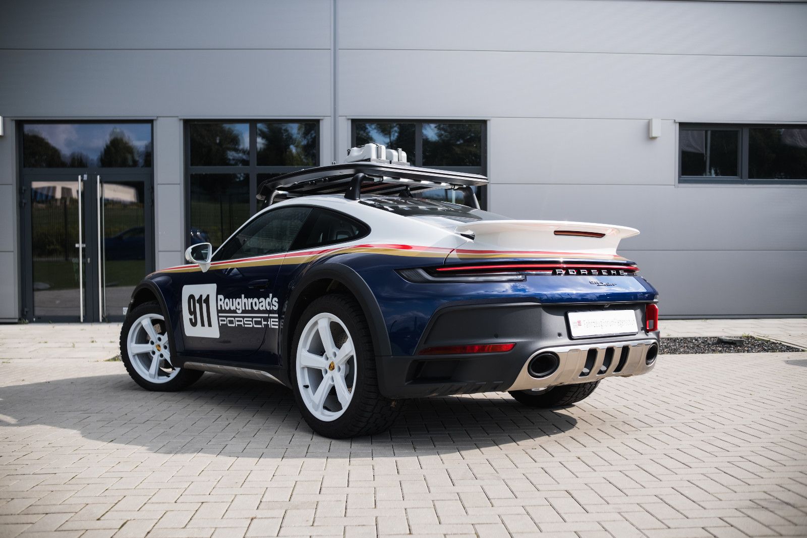 Fahrzeugabbildung Porsche 911/992 Dakar RallyeDesign, 18-Wege,Dachgepäck