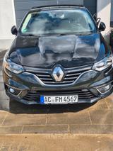 Renault Megane ENERGY TCe 130 Bose Edition Bose Edition - Renault Megane von privat