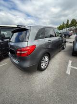 Mercedes-Benz B 180 - Bixexon, sportpaket, AHK,NAVI RÜCKKAMERA - Mercedes-Benz B 180 in Gelsenkirchen