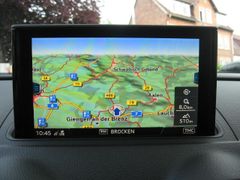 Fahrzeugabbildung Audi A3 Lim. 1.5 TFSI S-TRONIC NAVI/SHZ/TEMP./XENON