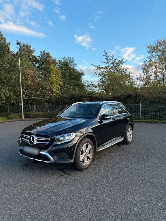 Image of Mercedes-Benz GLC 250
