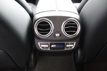 Fahrzeugabbildung Mercedes-Benz E 400 Lim. 4Matic AMG Line Widescreen 19"