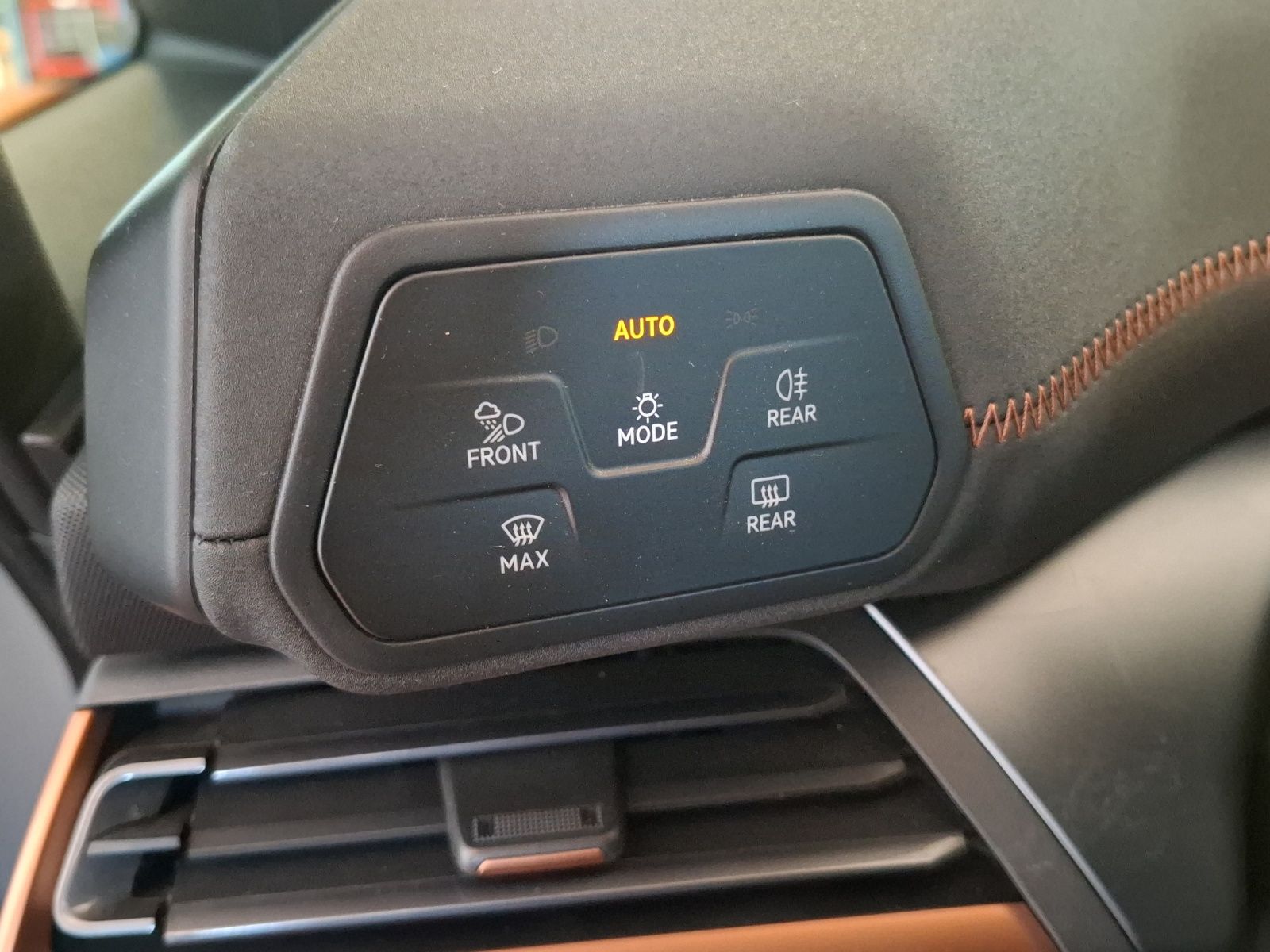 Fahrzeugabbildung CUPRA Born LED Navi VC ACC RFK SHZ APP