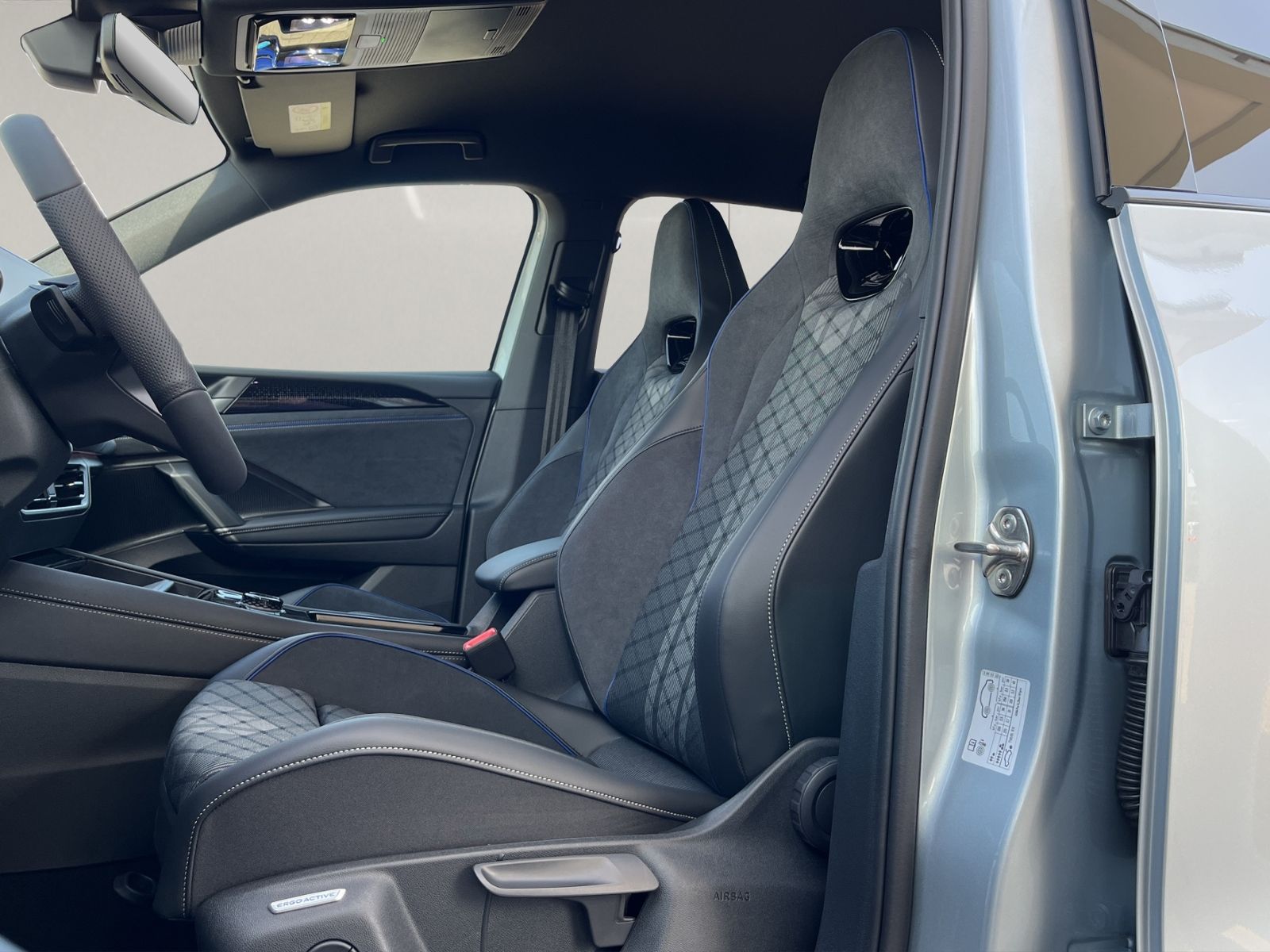 Volkswagen Tiguan - Bild 11