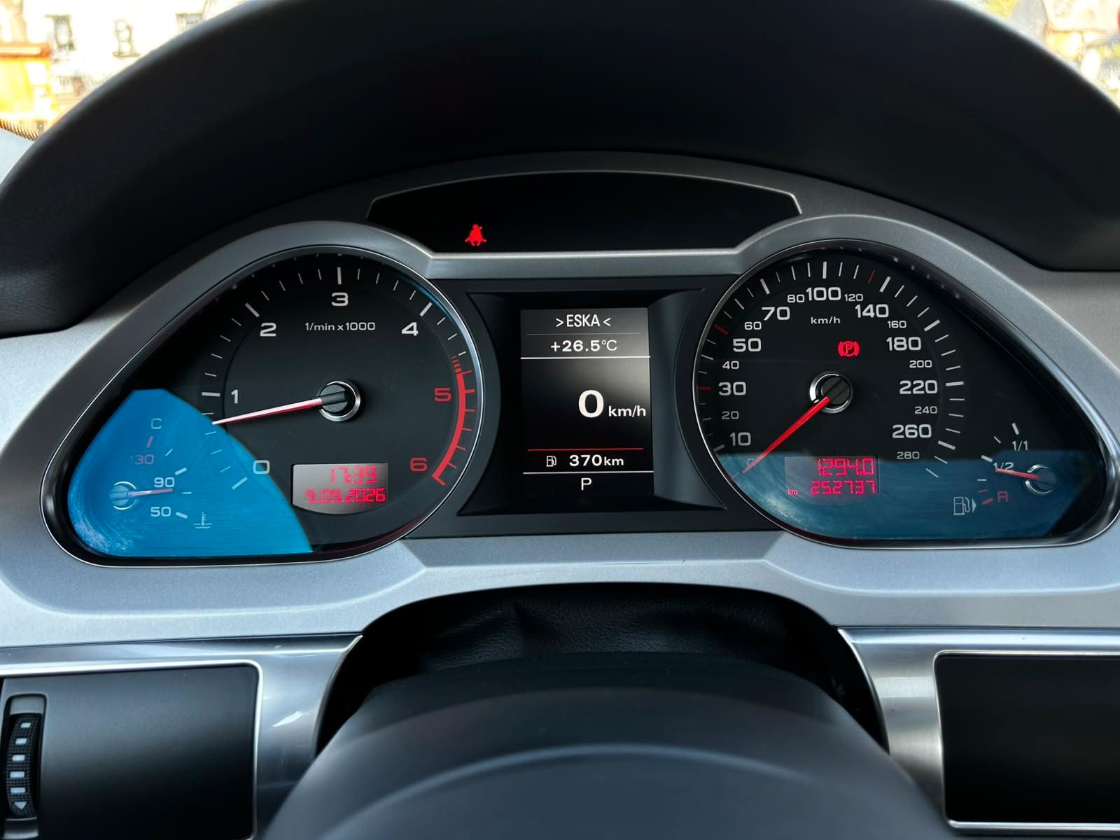 Audi Quattro 2011 — photo 23
