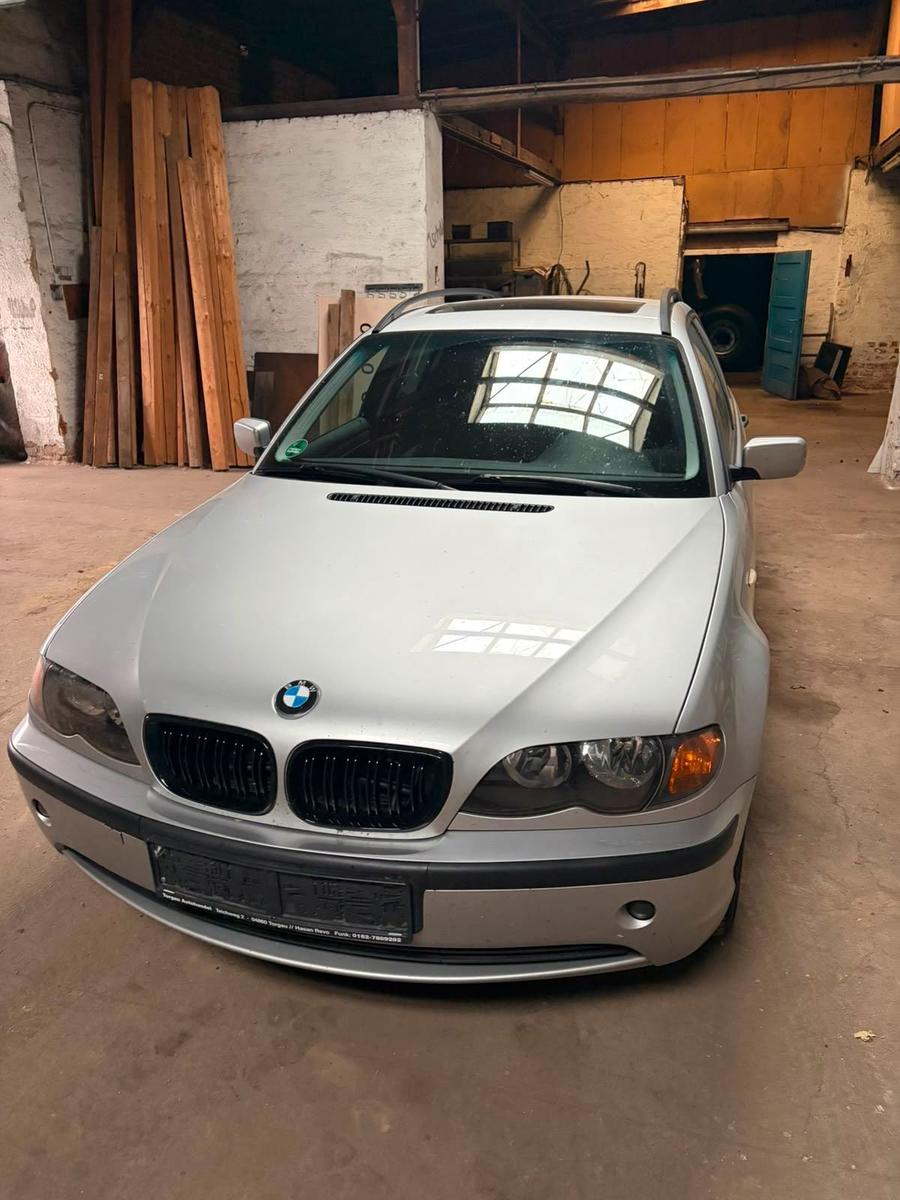BMW 318, 2004