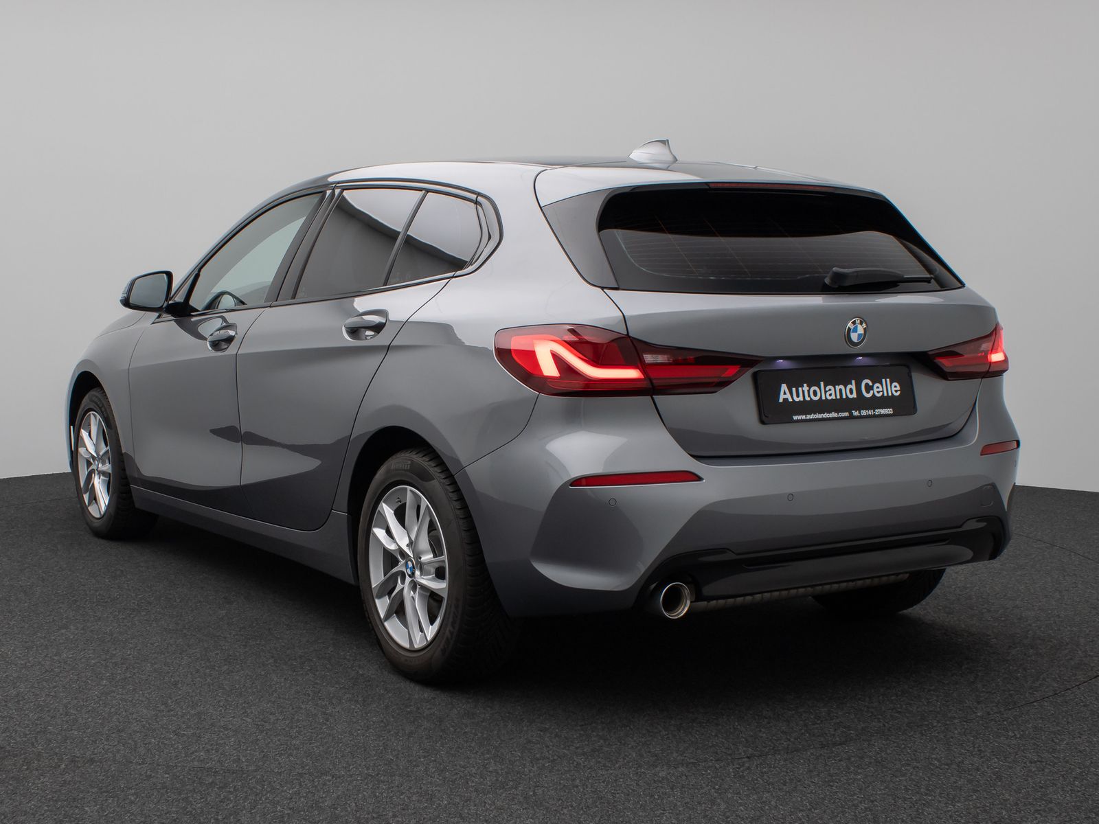 Fahrzeugabbildung BMW 118i Sport Line DAB HiFi Lenkrhz Fernlichtassist