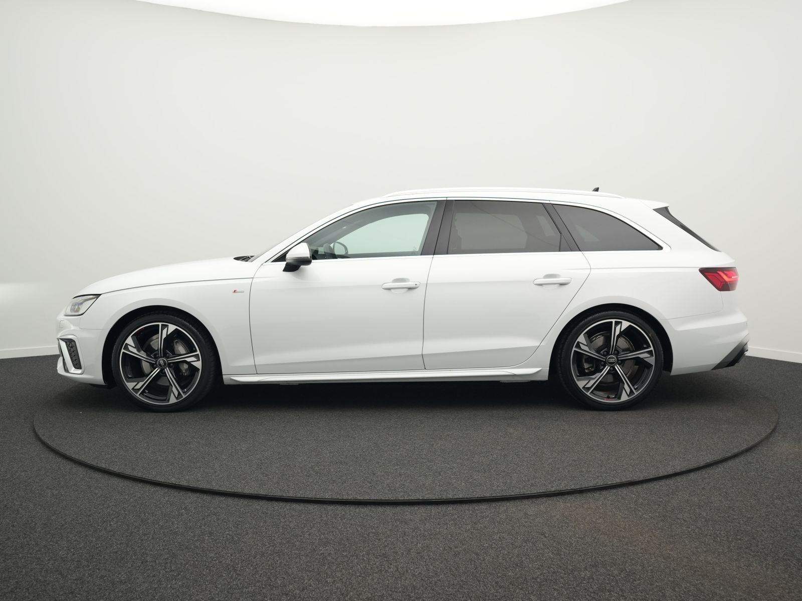 Audi A4 - Bild 11