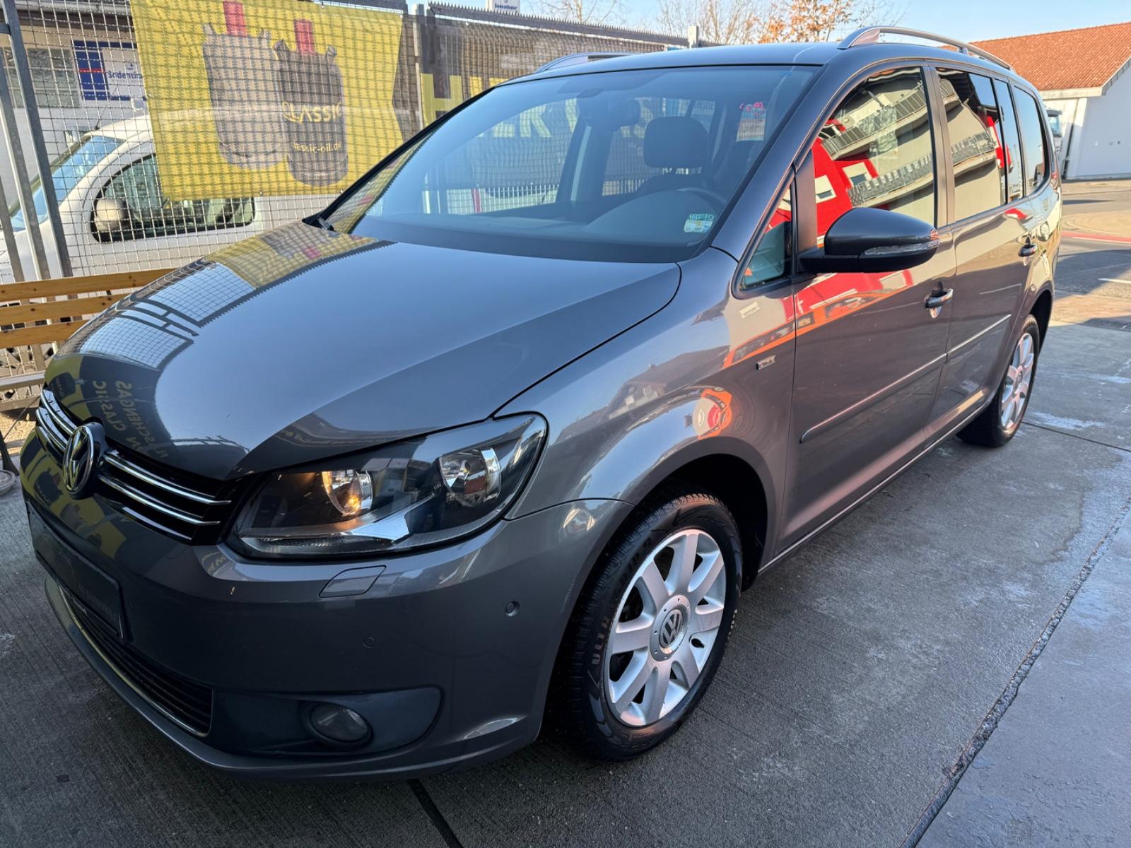 Volkswagen Touran Life / ALU / SZ / 7 SITZER / SCHECKHEFT