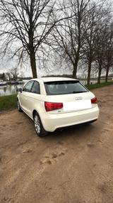 Audi A1 1.2 TFSI Attraction NAVI KLIMA ALU | TÜV neu