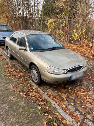 Ford Mondeo 2,0 Liter Benzin Automatik TÜV...