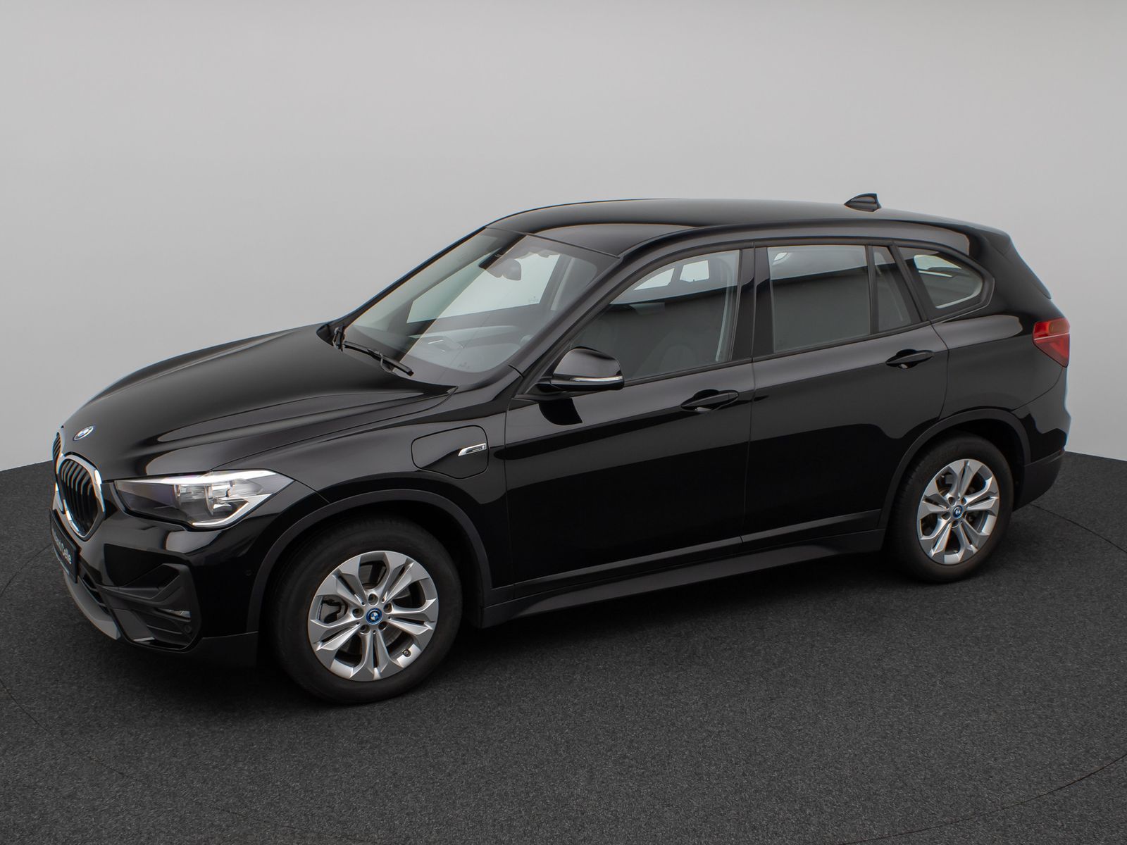 Fahrzeugabbildung BMW X1 xD25e Parkassist DAB Lordos Geschwindigkeitsr