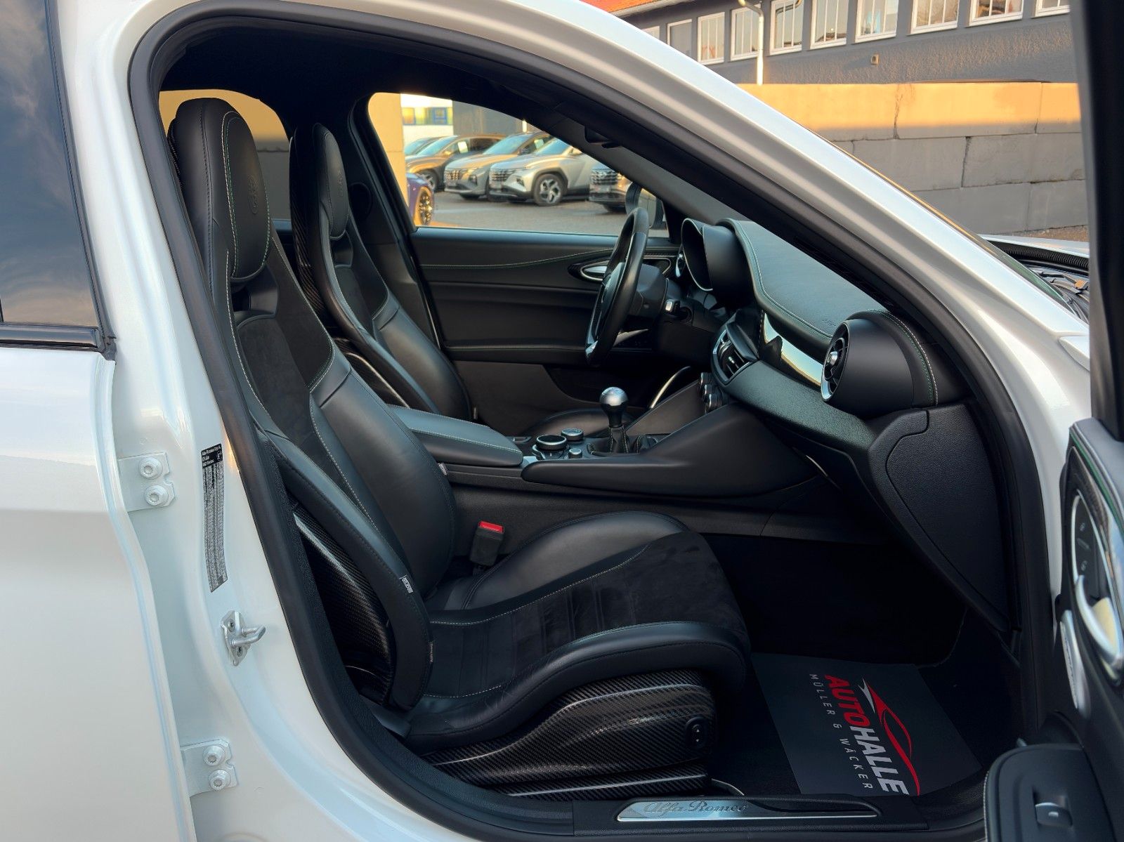 Fahrzeugabbildung Alfa Romeo Giulia Quadrif 2.9 510 Sparco Carbon Schale H&K