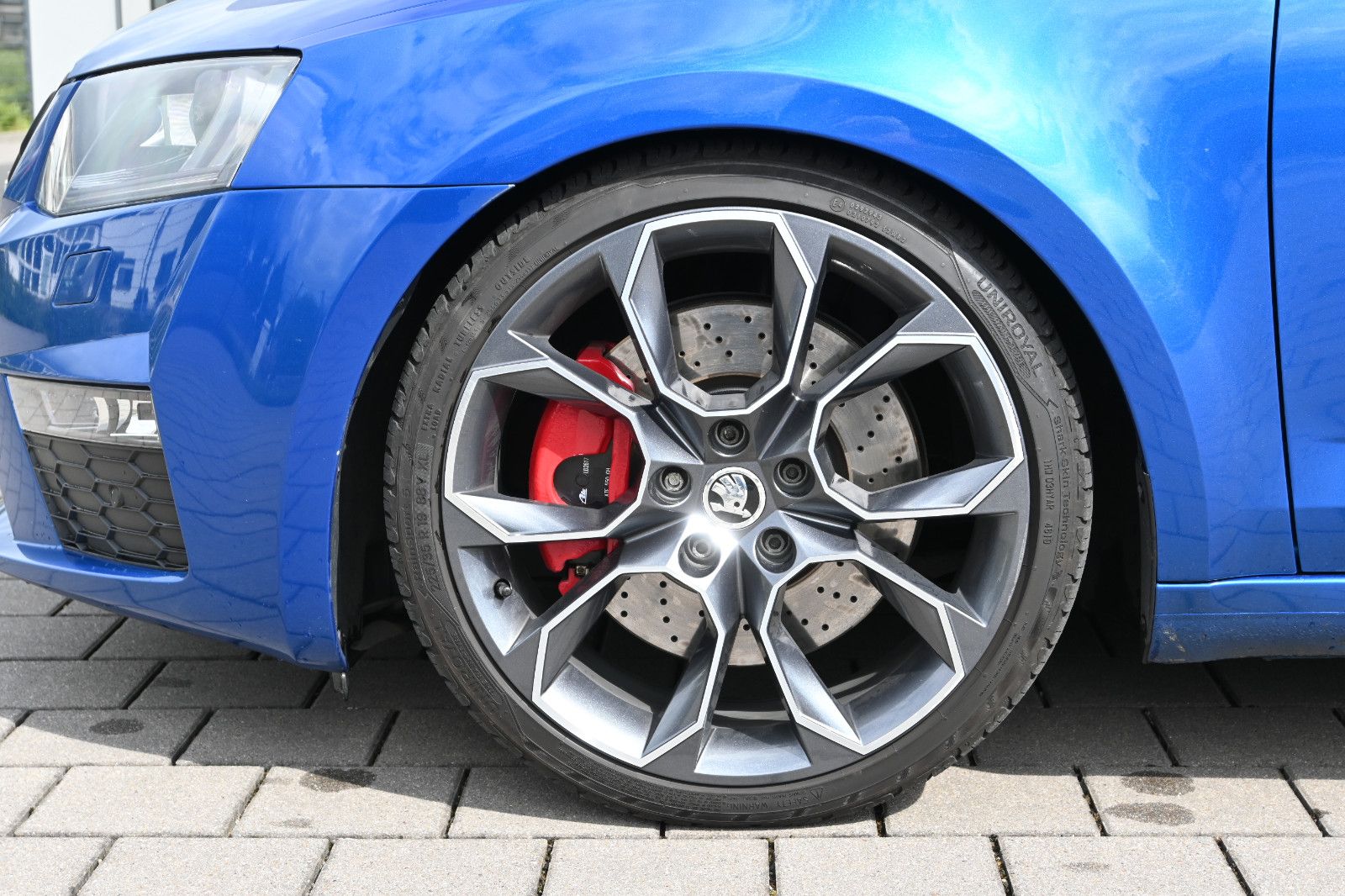 Fahrzeugabbildung SKODA Octavia 2.0 TDI Green tec DSG RS Combi °AHK°STHZ