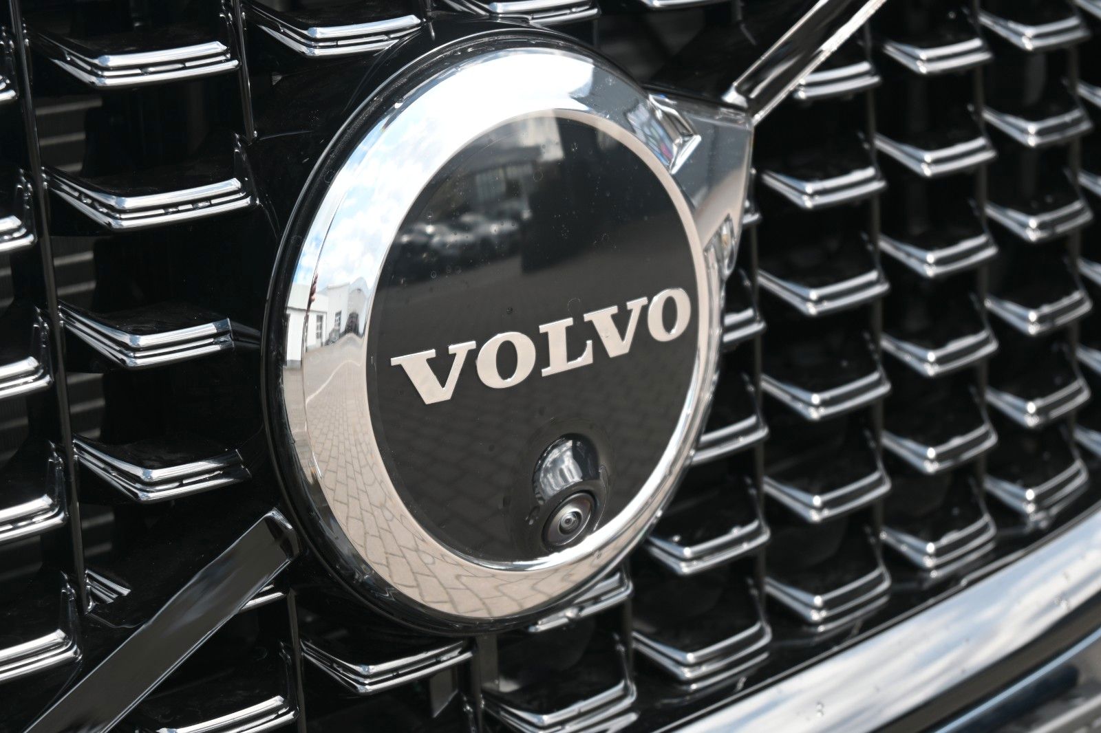 Fahrzeugabbildung Volvo XC60 B4 D AWD Ultimate Dark*STDHZG*360°*Polestar
